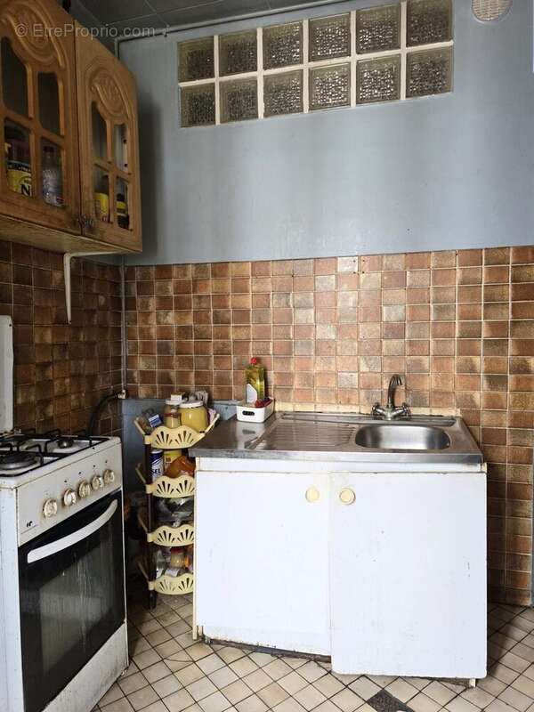 Cuisine - Appartement à SAINT-DENIS