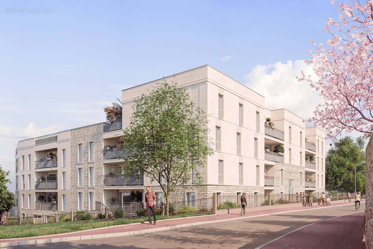 Almeria à St Cyr L Ecole