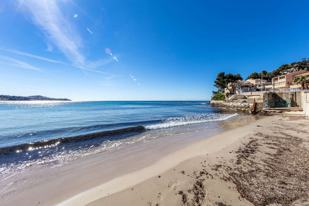 Almée à La Seyne Sur Mer